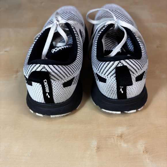 Brooks Revel 5 Women's Size 7.5 - Picture 6 of 9